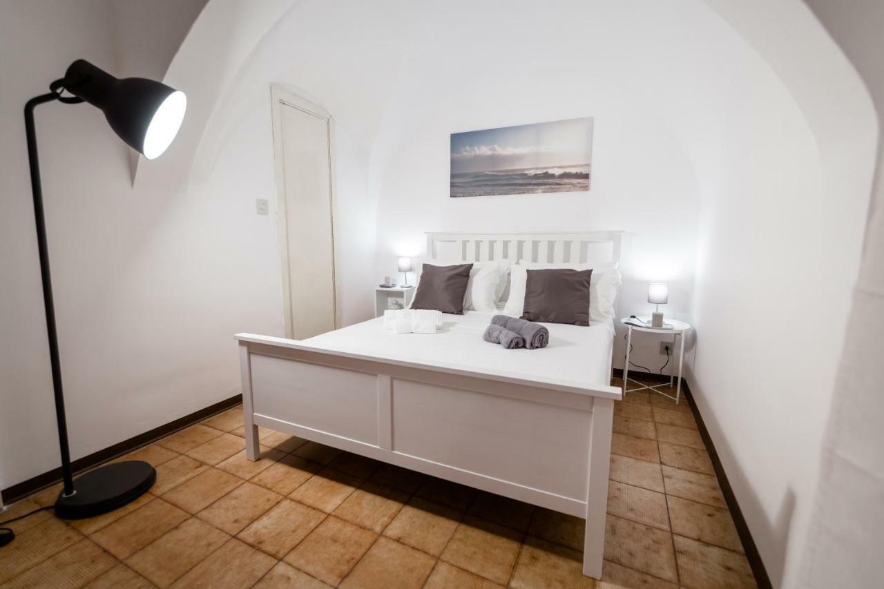 City Center Apartments Катания Экстерьер фото